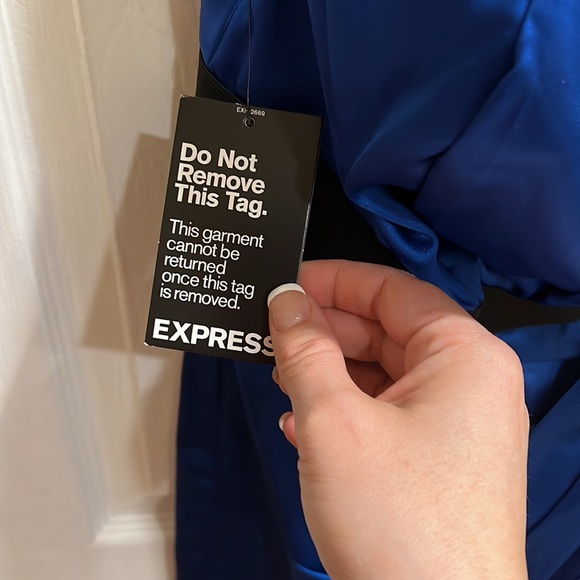 New with tags size 6 Express Dress - Picture 4 of 4